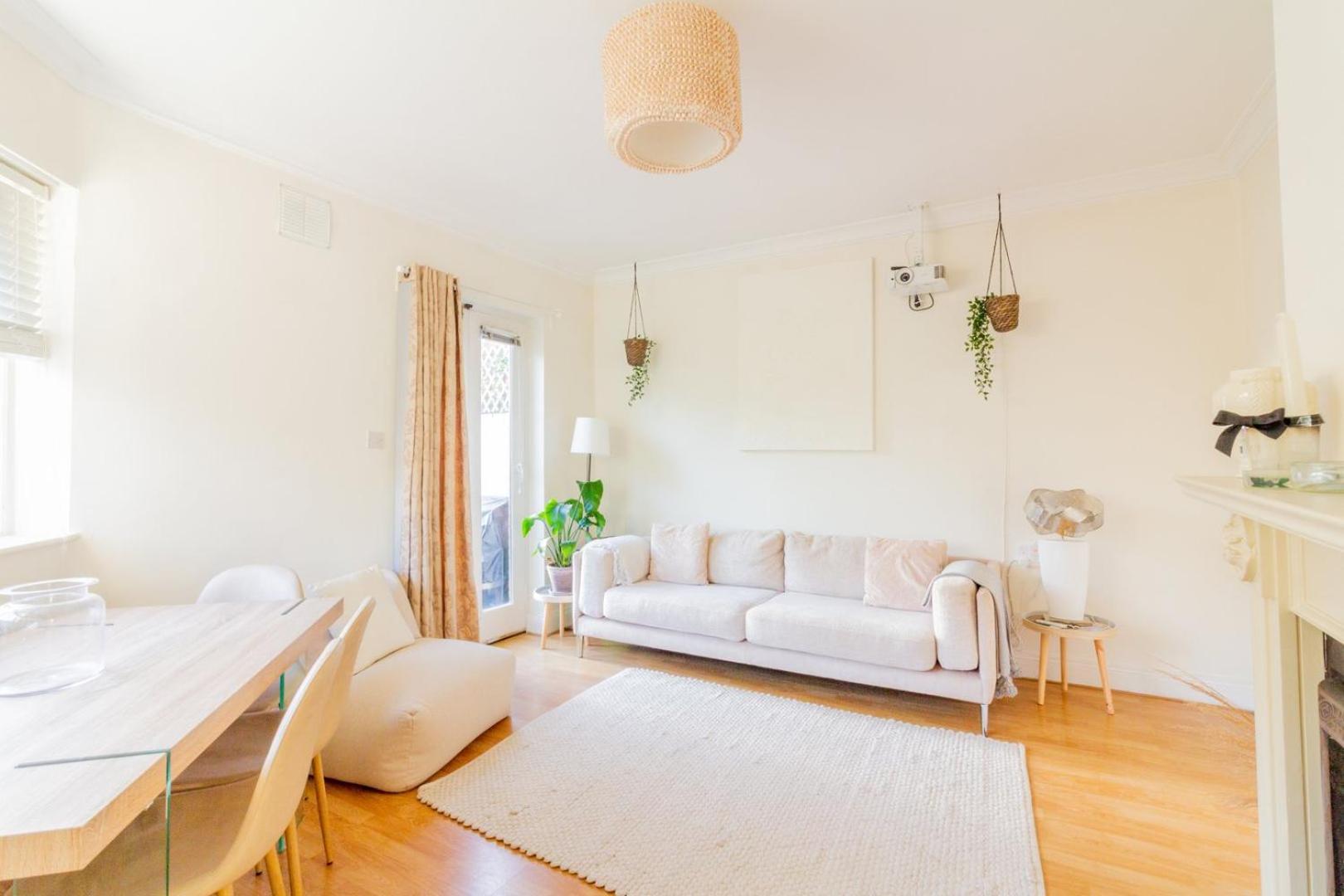 Maison d'hôtes Guestready - Tranquil Retreat In Chapelizod Dublin